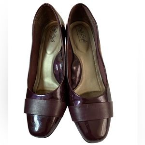 Soft Style Burgundy Dress Heels 9 Wide